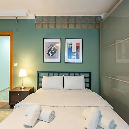 Sleek And Flat With Backyard In Sisli イスタンブール